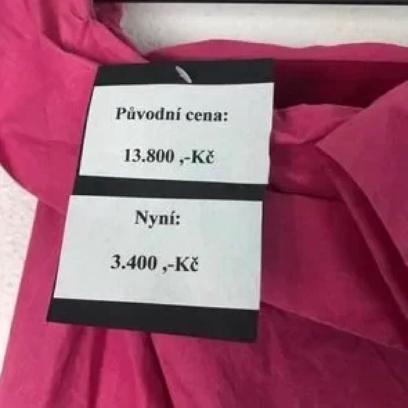 Red Valentino size 2 new dress.. super fashionable and in perfect condition... - Picture 3 of 5